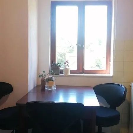 아파트 Cozy Seafront Retreat In 챠브타트